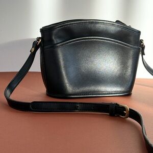 Vintage Lord & Taylor Black Leather crossbody Bag